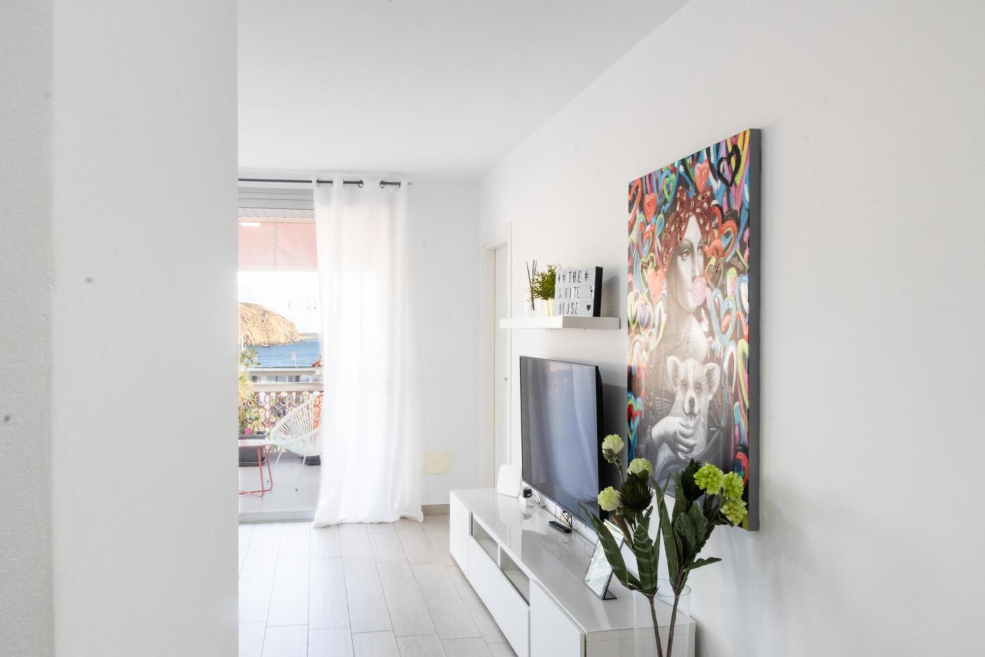 The White Heart House - Attic Sea View Apartment Лос Кристианос Екстериор снимка