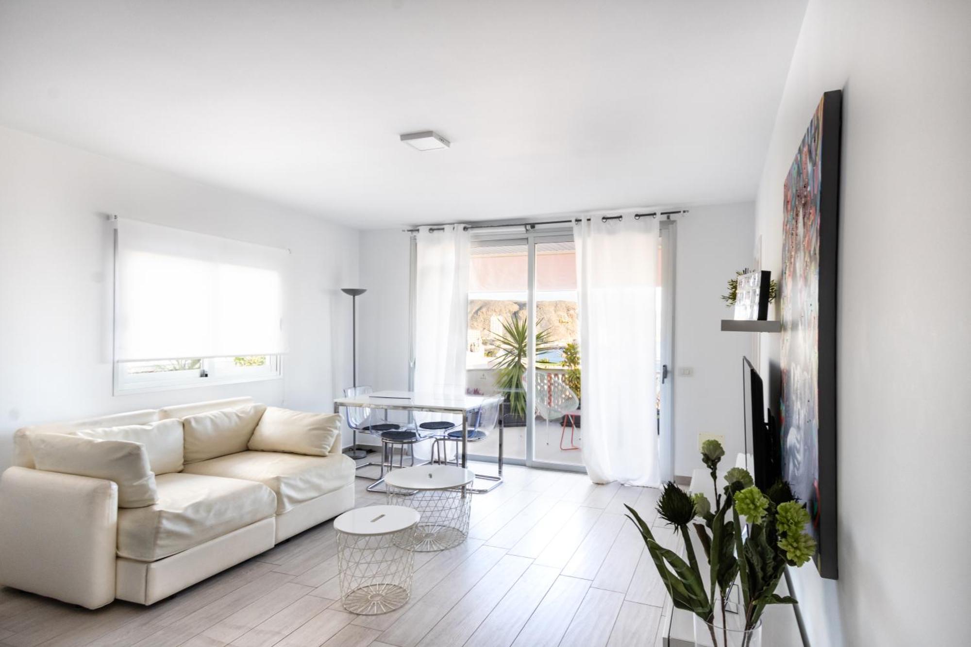 The White Heart House - Attic Sea View Apartment Лос Кристианос Екстериор снимка
