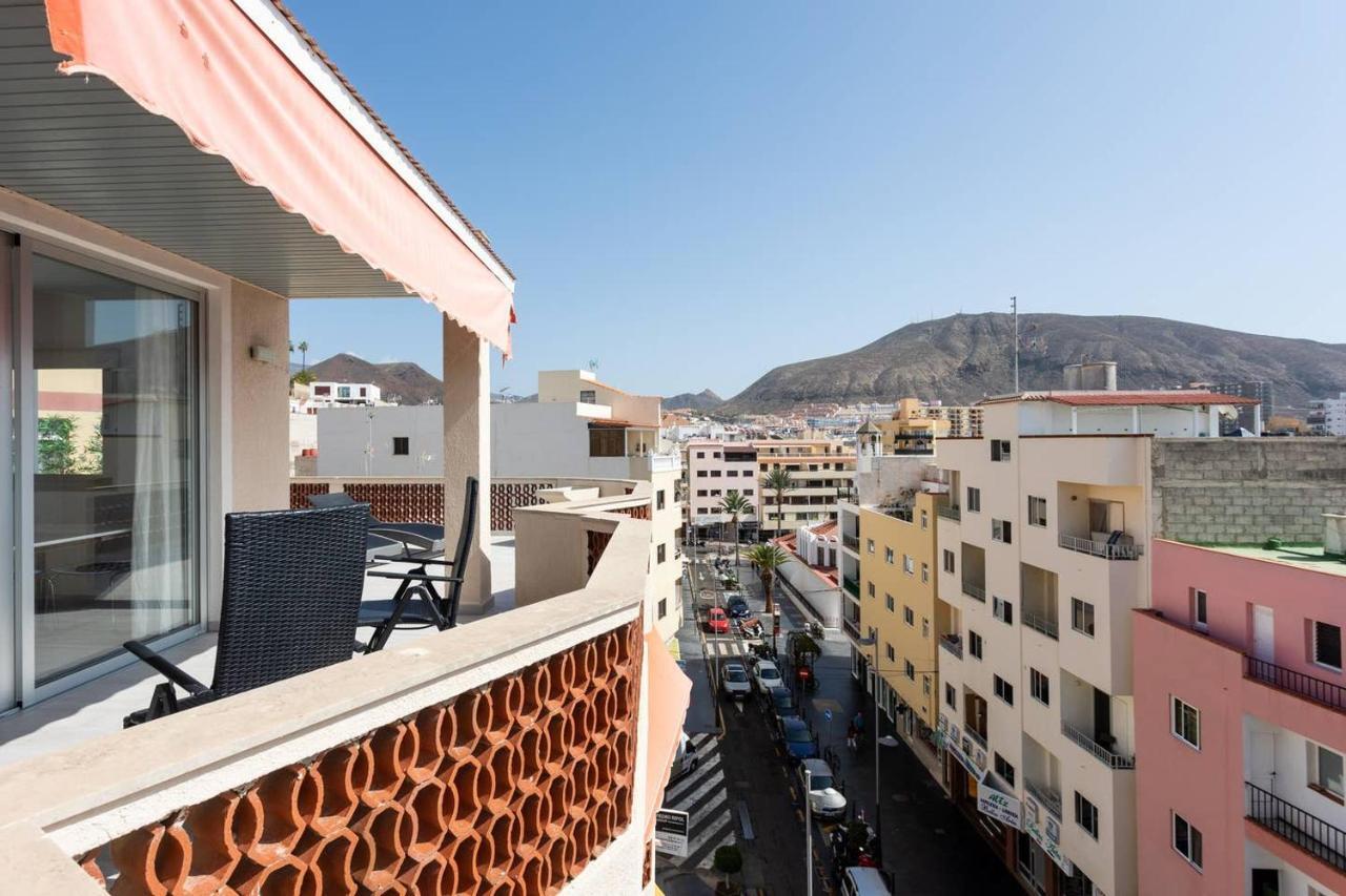 The White Heart House - Attic Sea View Apartment Лос Кристианос Екстериор снимка